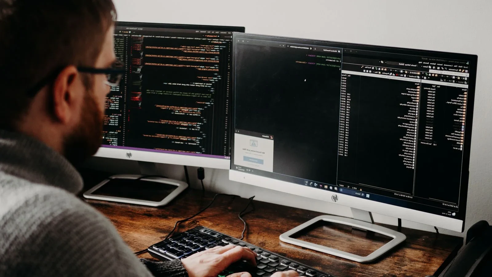 Especialista desenvolvendo integra&ccedil;&otilde;es entre sistemas e plataformas digitais