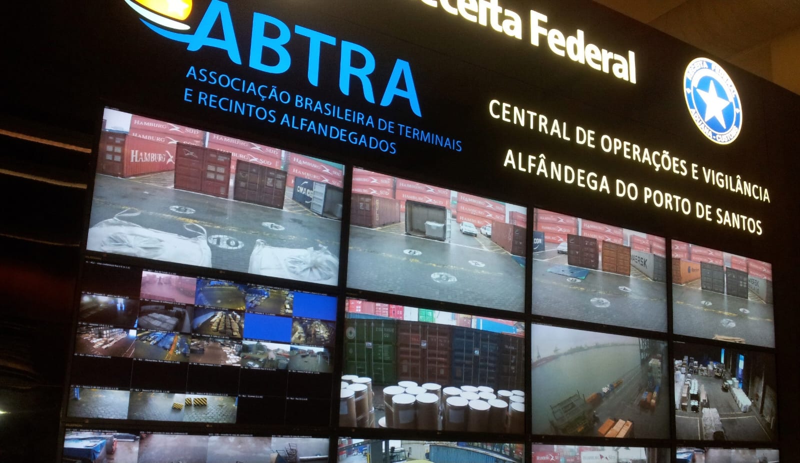 Videowall da Central de Opera&ccedil;&otilde;es e Vigil&acirc;ncia Alfandegada do Porto de Santos